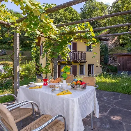 Casa Al Runchett - Happy Apartment Gambarogno